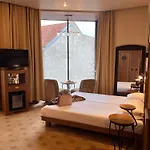 Western Santakos Hotel 4*