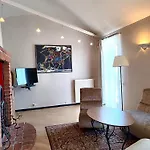 Western Santakos Hotel