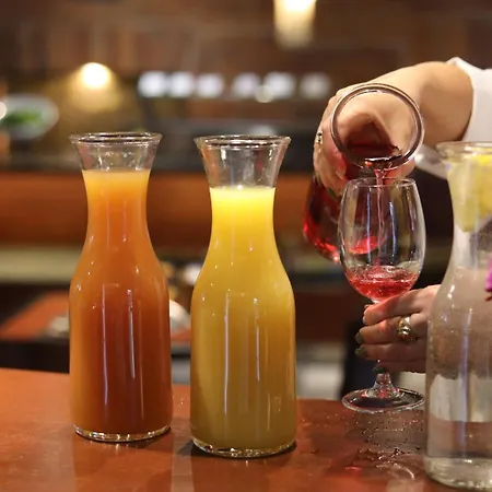 Western Santakos Hotel 4*