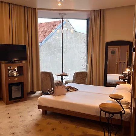 Western Santakos Hotel 4*