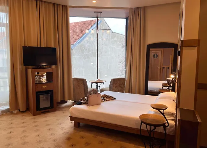 Western Santakos Hotel 4*