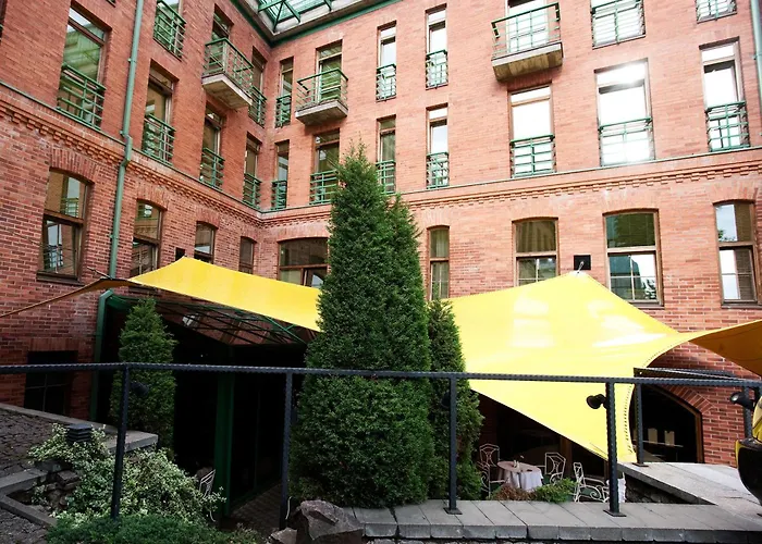 Western Santakos Hotel