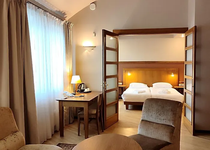 Ξενοδοχείο Western Santakos 4*